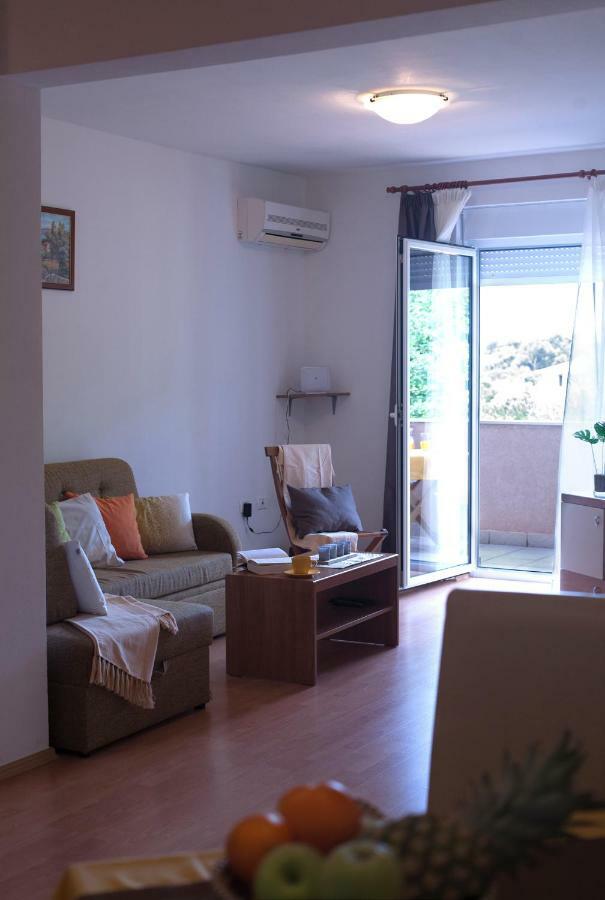 Apartment Helga Ližnjan Exterior foto