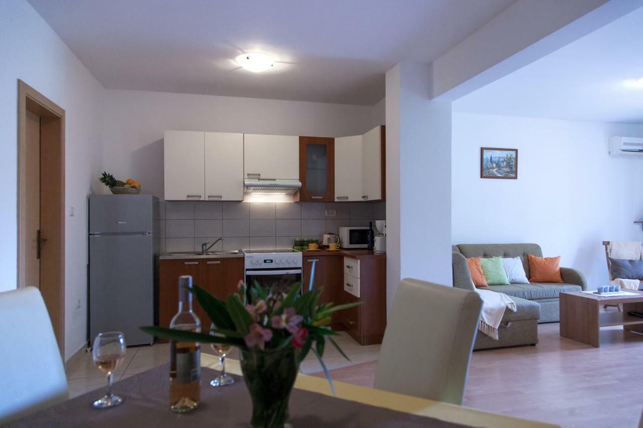 Apartment Helga Ližnjan Exterior foto
