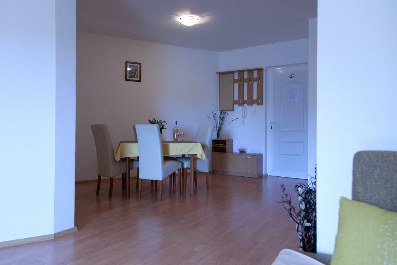 Apartment Helga Ližnjan Exterior foto