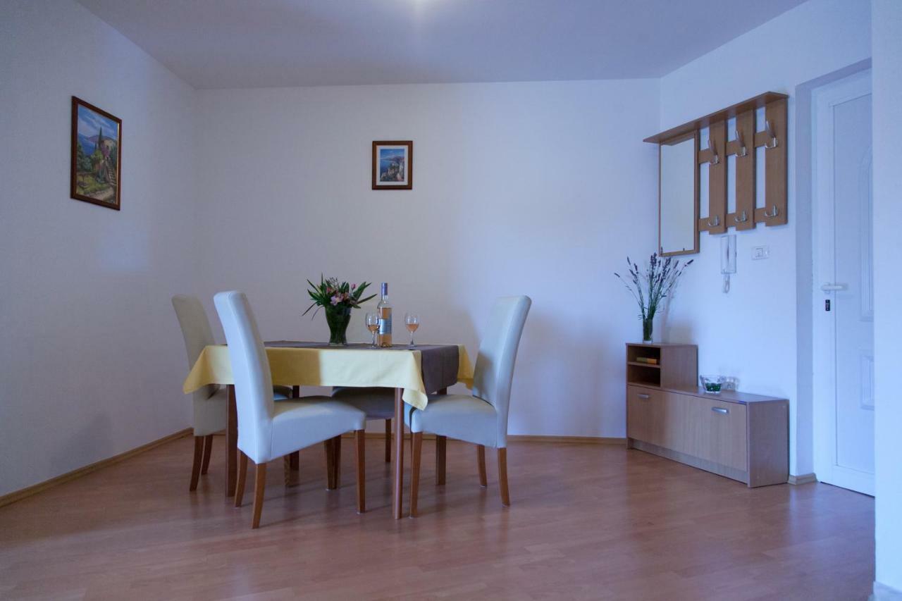 Apartment Helga Ližnjan Exterior foto